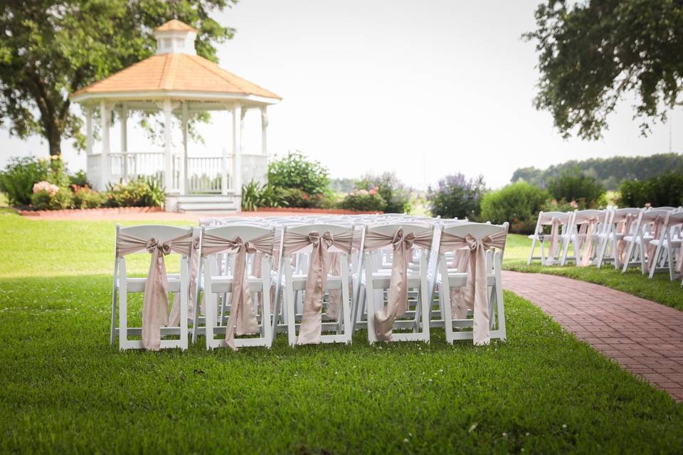 Outdoor wedding chairs setup