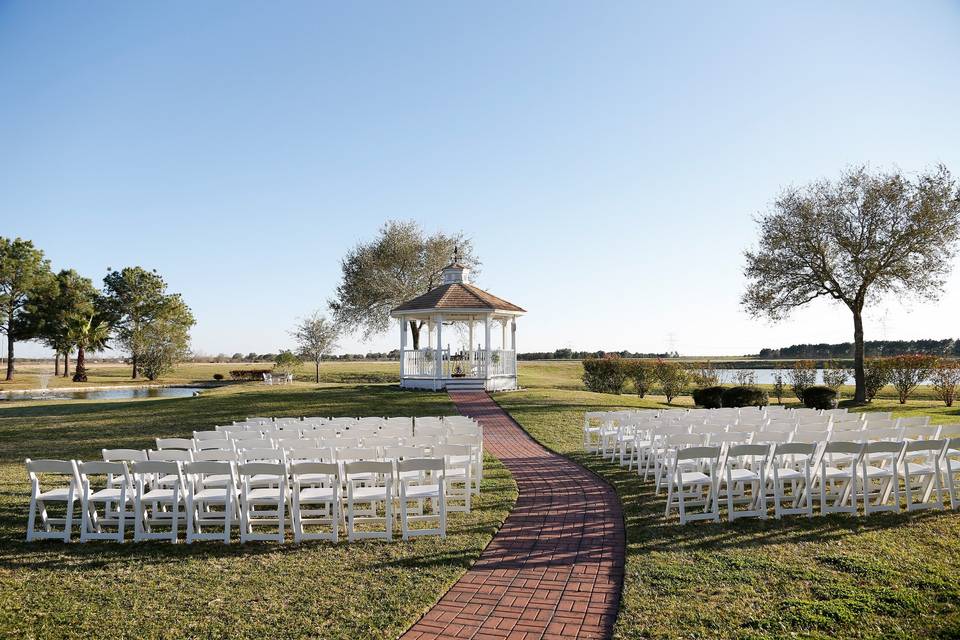 Outdoor ceremony