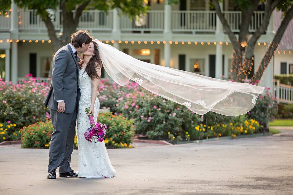 Flowers and a sweet kiss