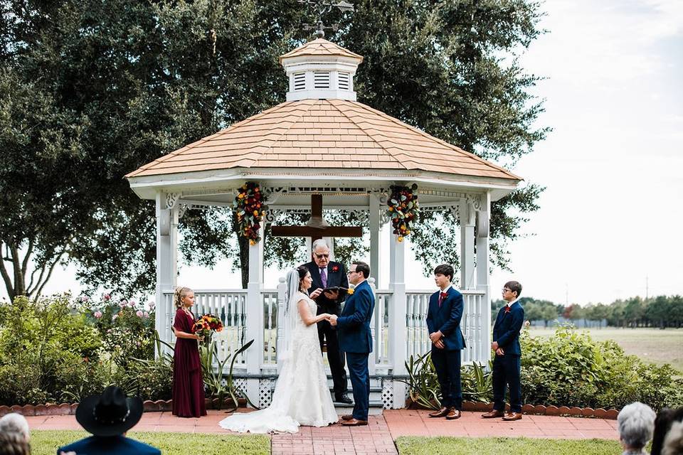 Outdoor gazebo wedding