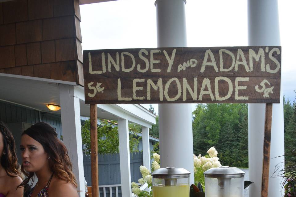 Personalized Lemonade Stand