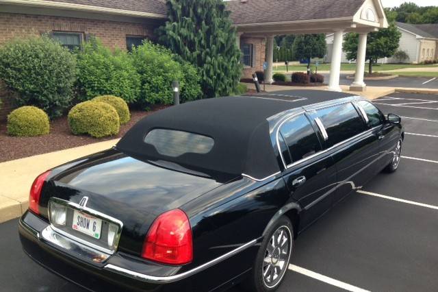 Showtime Limousine and Transportation Services