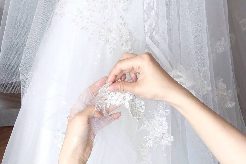 We make custom made veils.