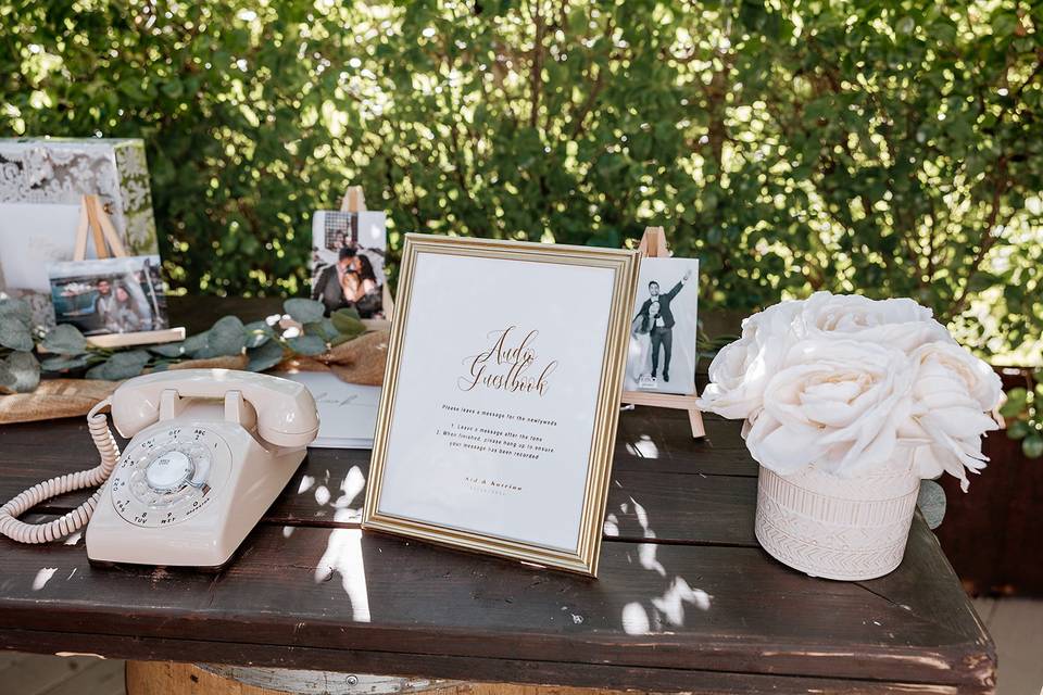 Guest welcome table