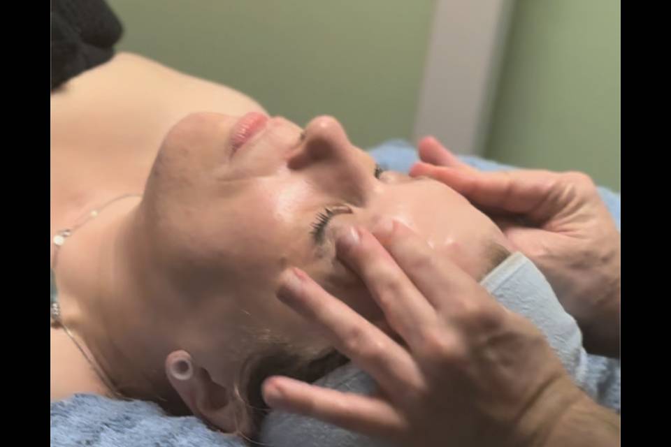 Muscle retraining/Facial