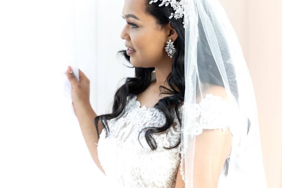 Aisle + Veil