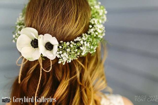 Flower crowns are wonderful for a bride, bridesmaid, or flower girl
