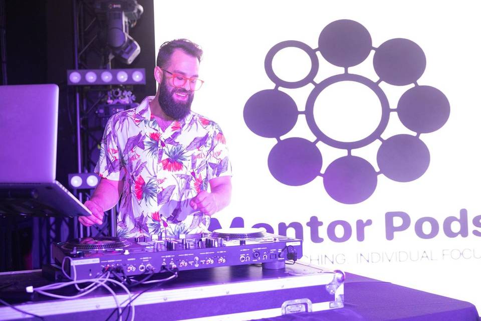 DJ Winston T