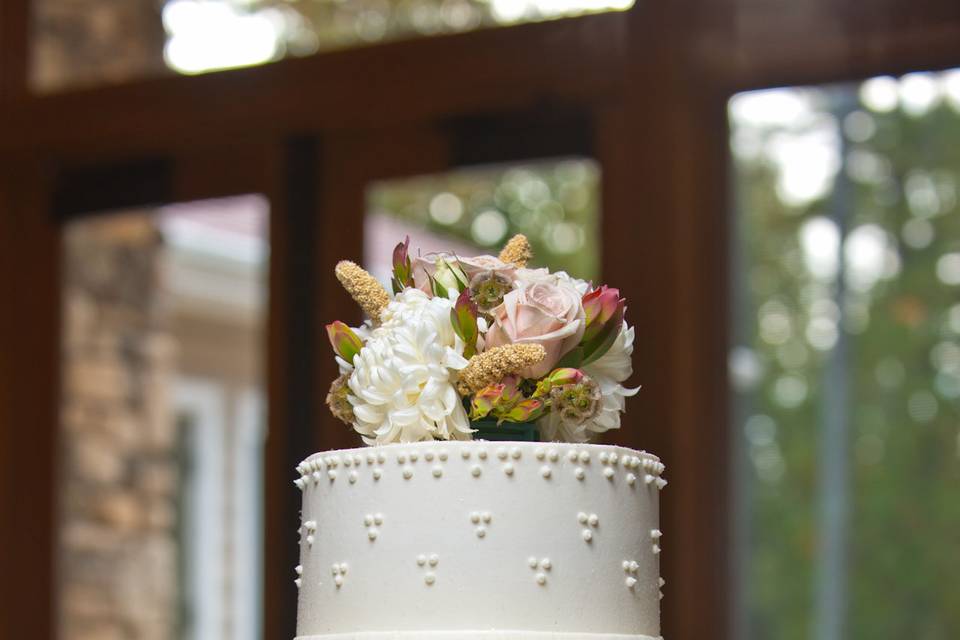 Wedding Cake by FlourGirl Patissier - Maeve & Ben - Photo by Matt Normann Photography