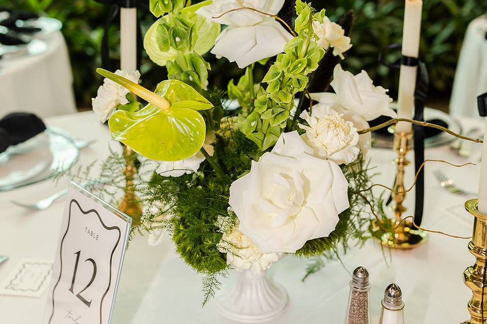Table arrangement