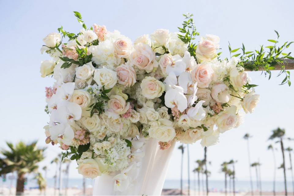 Victoria's Garden - Flowers - Anaheim, CA - WeddingWire