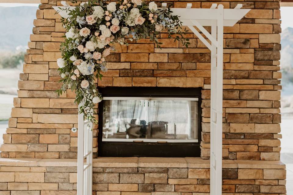 Simple Arch Floral