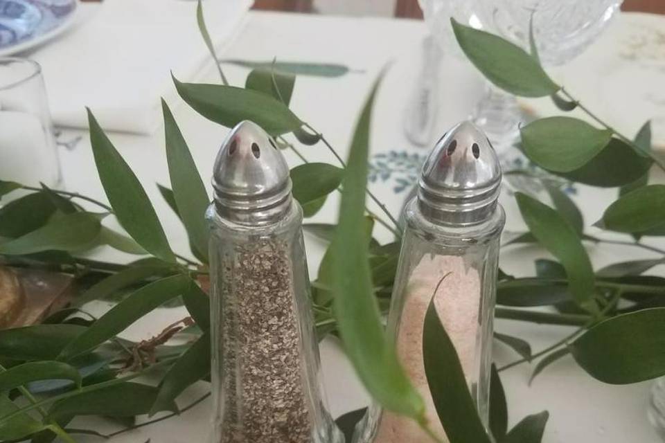 Salt & pepper shakers