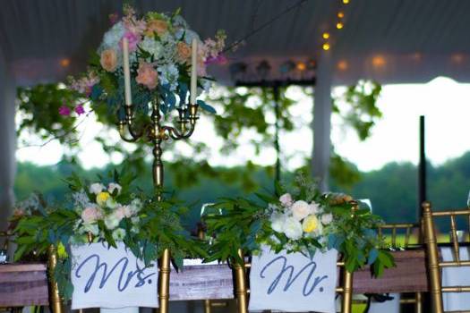 Sweetheart chair