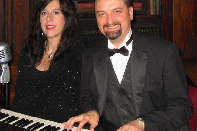 Jazz and variety songs for cocktail and dinner reception music - Diane Martinson Duo
