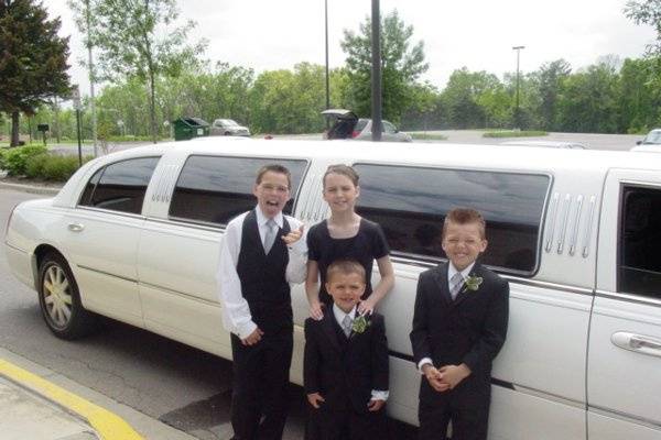 ROCHESTER LIMOUSINE LLC