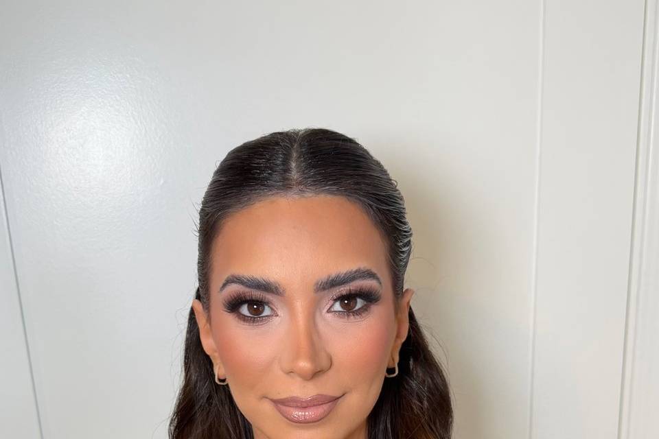 Soft smoky eyes, fluttery