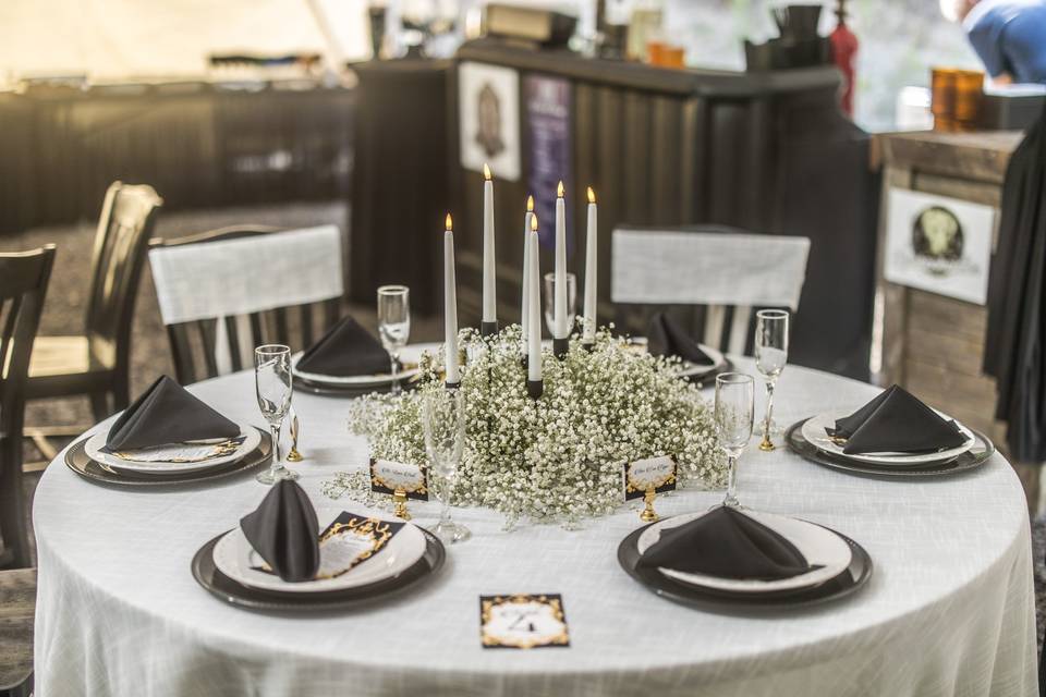 Table setting- black & white