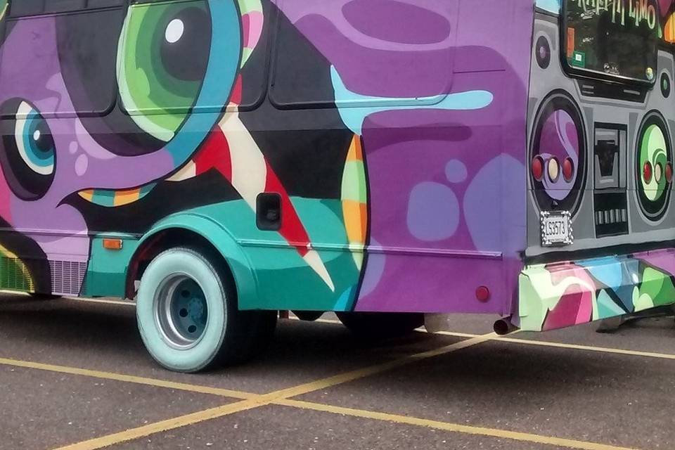 Graffiti Limo