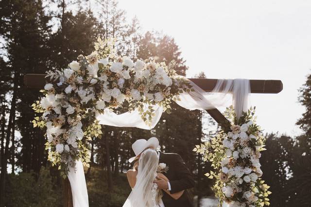 Kiss at Ceremony Point