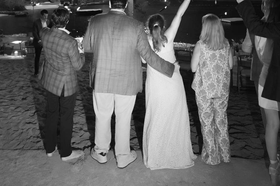 MS SK Wedding, Round Hill