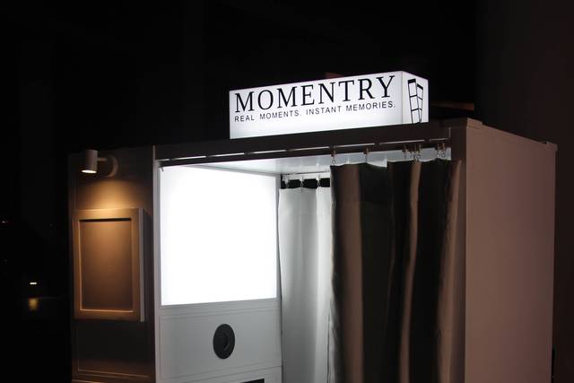 Momentry Photbooth Experience