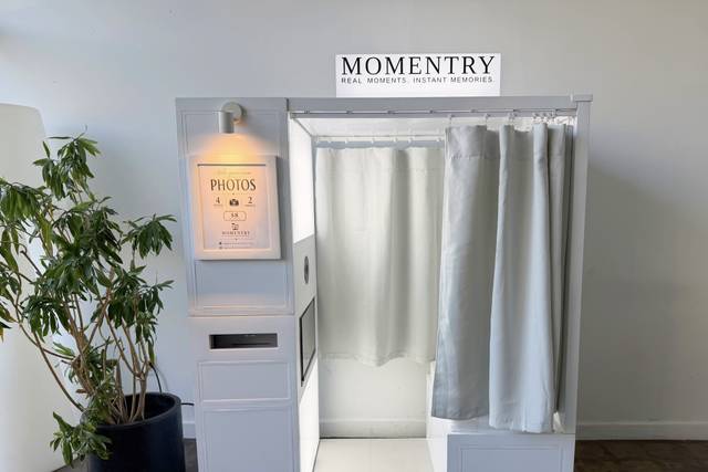 Momentry Photbooth Experience