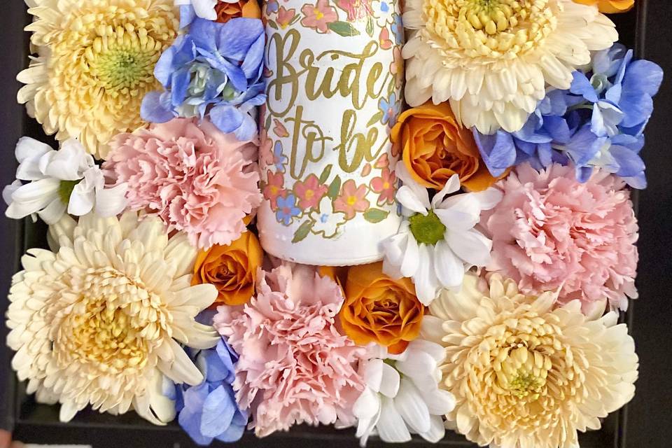Boozy Bouquet Box