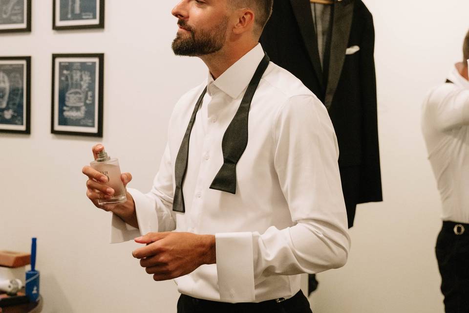 Groom's Lounge