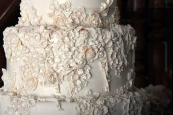 4-tier rough wedding cake