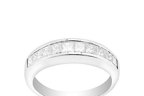 Platinum Diamond Engagement RingDiamond Weight: 1.0 ct