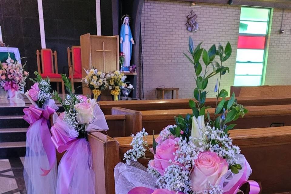 Wedding aisle decor