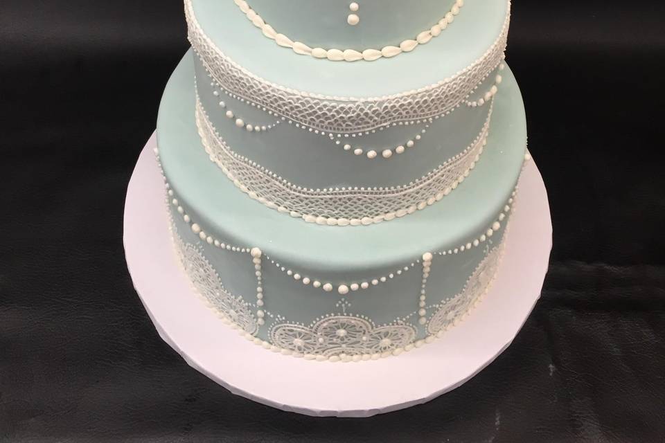 Vintage inspired cake