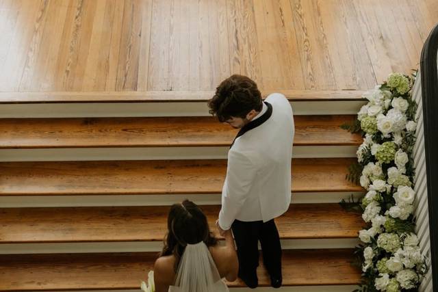 Lauren-Hydrangea Staircase