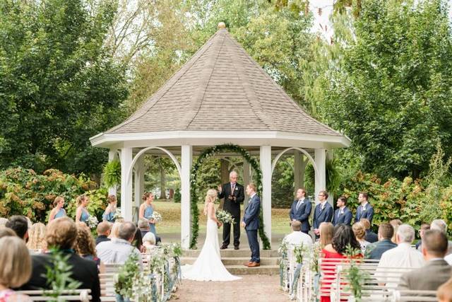 Gazebo ceremony