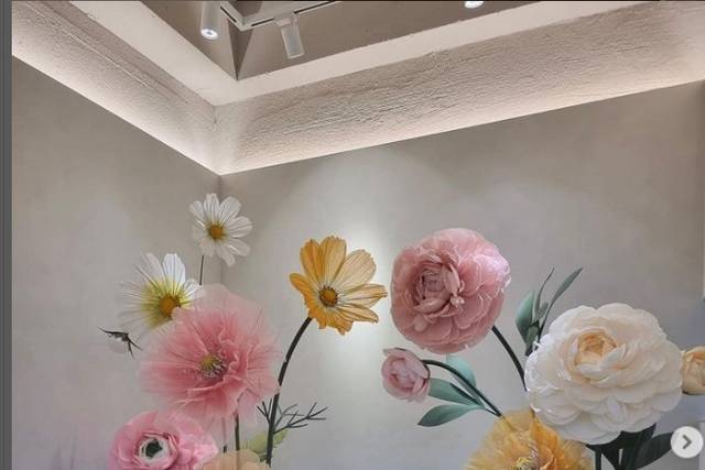 Giant Flower Inspo Pics