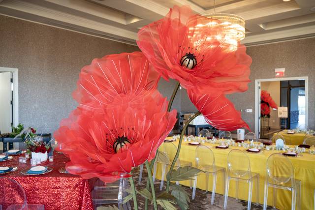 Giant Flowers Poppy (4).jpg