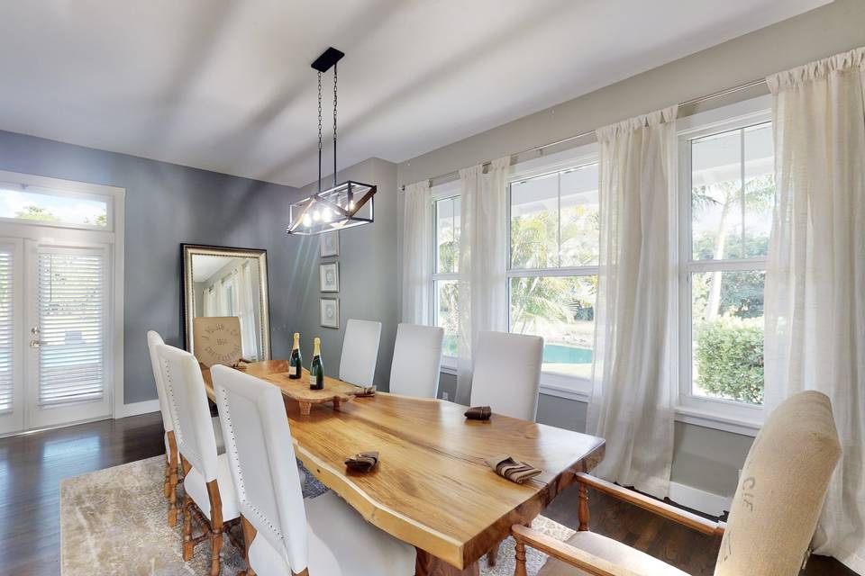 Formal dining room