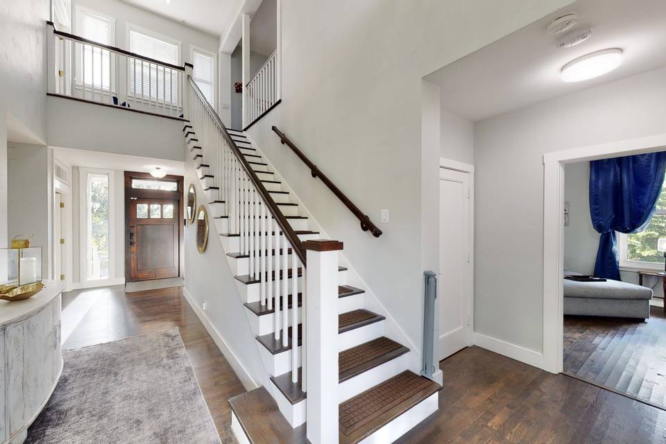 Foyer and entryway