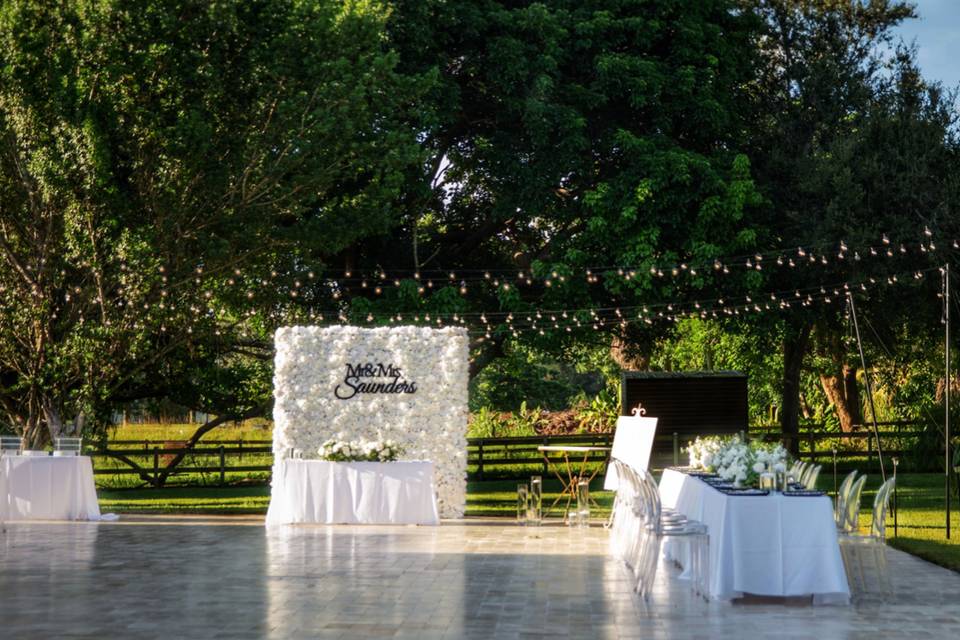 Reception on outdoor patio