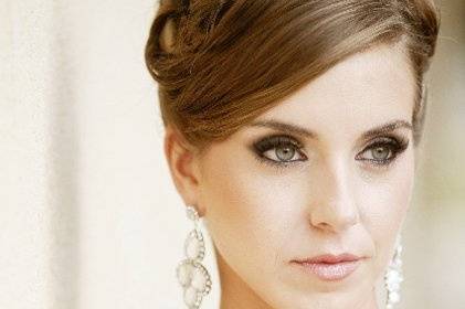 Make up by Rebecca Wood
Photo courtesy of Eleise Theur Photography