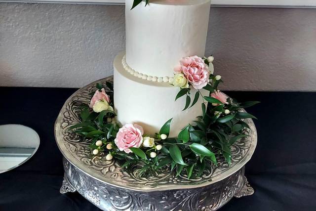 Two tiered treat