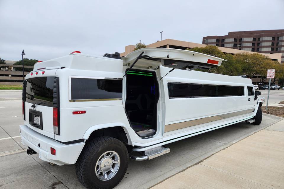 Hummer Stretch limousine