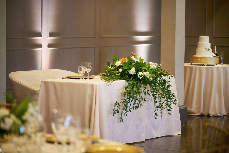 Sweetheart table