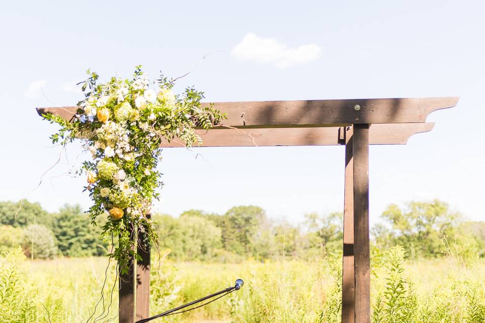 Ceremony arch