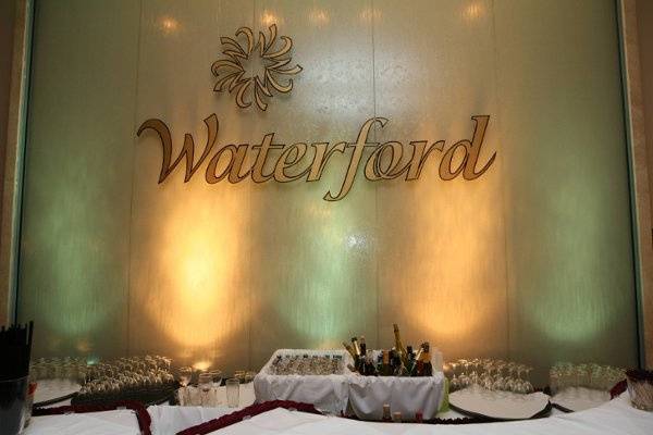 Waterwall with bar in front