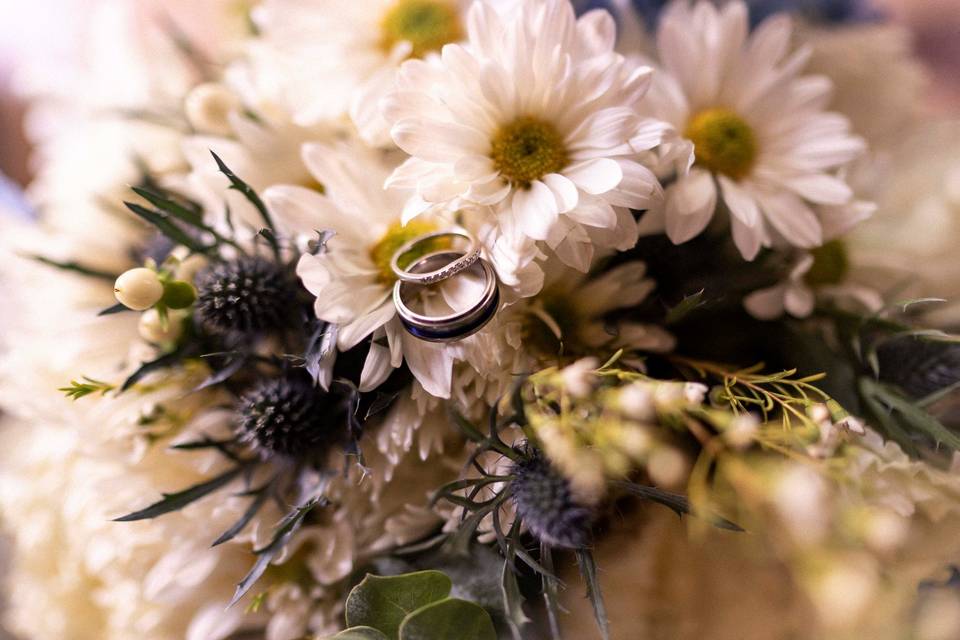 Rings on the bridal bouquet