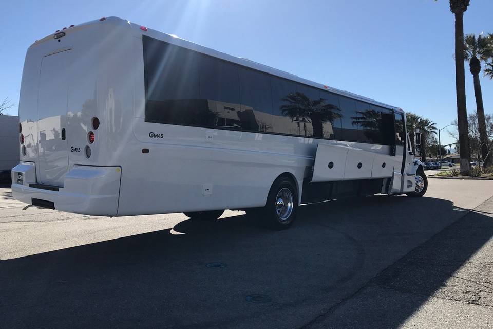 40 passenger executive bus
