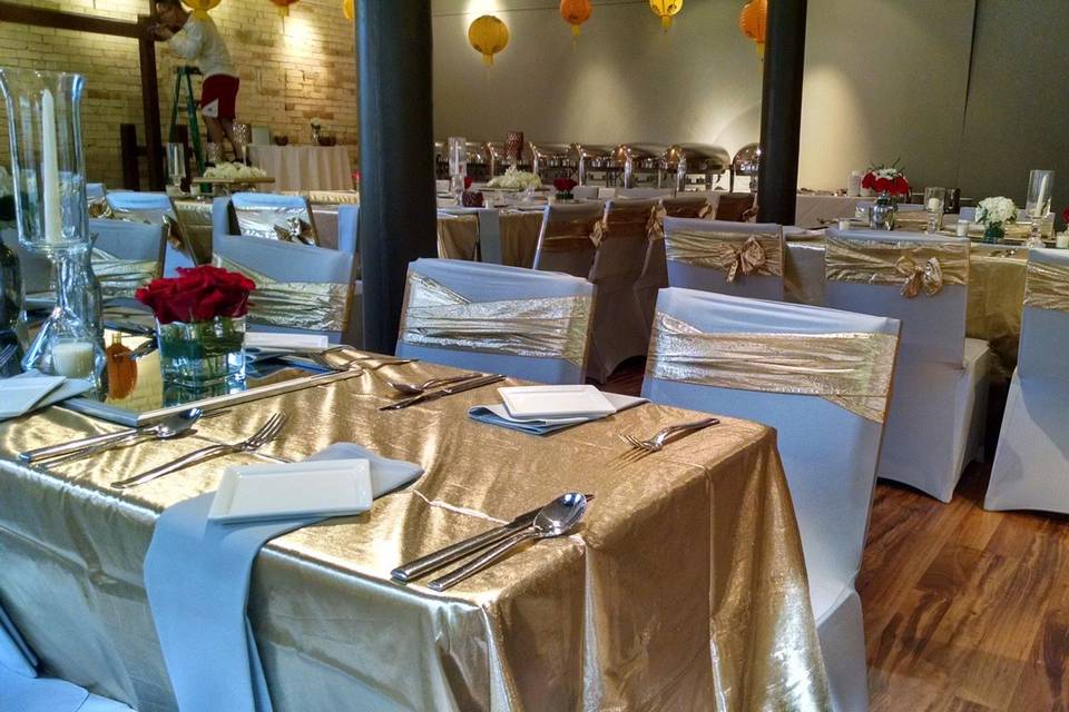 Golden table linen