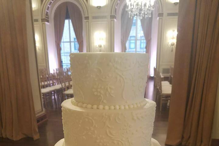 Naked Cake with real flowers